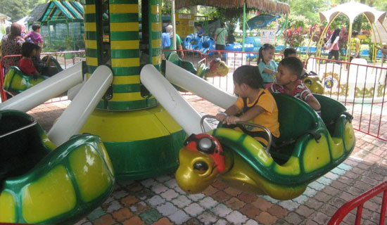 Rides & Attractions - Wet World Air Panas Pedas Resort: Fun in the sun ...