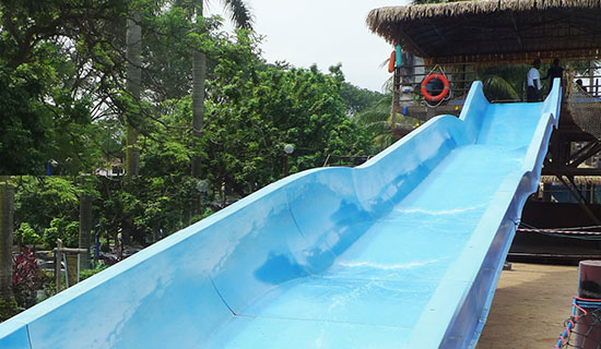Wet World Water Park Shah Alam - Fun in the sun at Wet World!